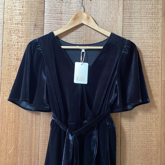 🆕 GB Women’s Velvet Faux Wrap Dress S - Picture 7 of 9